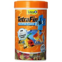 Tetra TetraFin PLUS Goldfish Flakes with Algae, 2.2-Ounce