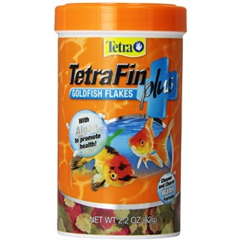 Tetra TetraFin PLUS Goldfish Flakes with Algae, 2.2-Ounce